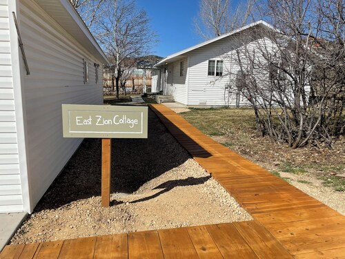 Zion Cottage in Glendale at East Zion & Bryce