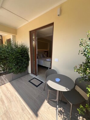 Comfort Room, Patio, Courtyard View | In-room safe, desk, blackout curtains, free WiFi - Residenza Gurnea - Free Private Parking (Tropea)