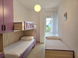 2 chambres, fer et planche Ă repasser, Wi-Fi gratuit, draps fournis