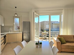 TV - Lura 3 Holiday Homes 256 (Gjiri Lalzit)