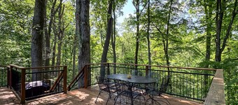 Mini Pointer | Dog Friendly, near Purina Farms, WashMO, Wedding venues