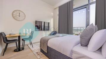 Coffres-forts dans les chambres, fer et planche à repasser