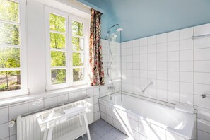Chambre Double, 1 lit double, non-fumeur, salle de bains privée | Salle de bain