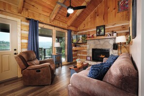 TV, fireplace - Clean and cozy one bedroom for 2- mountain view, hot tub, cute as can be! (Gatlinburg)