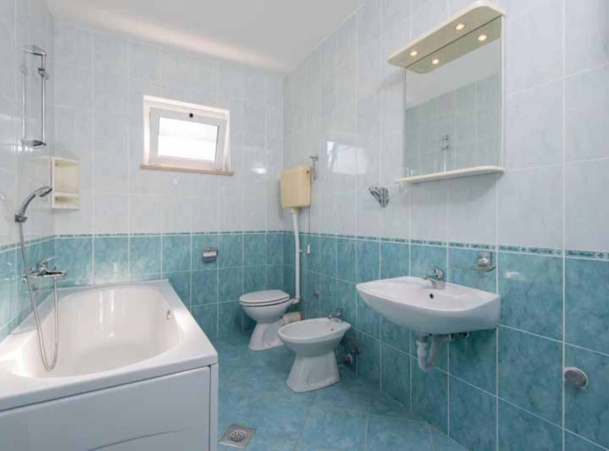 Apartment (One Bedroom Apartment with Terrace an) | Bathroom | Towels
