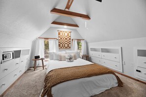2 bedrooms, travel cot, free WiFi, bed sheets - New: Big Bear Mountain Retreat w/ Hot Tub (Big Bear)
