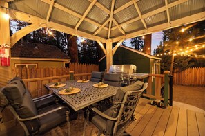 Outdoor dining - New: Big Bear Mountain Retreat w/ Hot Tub (Big Bear)