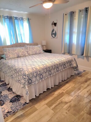 2 Schlafzimmer, Schreibtisch, Bügeleisen/Bügelbrett, WLAN