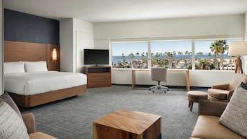 Escritorio, espacio para trabajar con laptop y wifi gratis