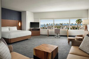 Desk, laptop workspace, free WiFi, bed sheets