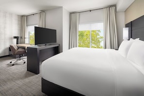 Desk, laptop workspace, free WiFi, bed sheets
