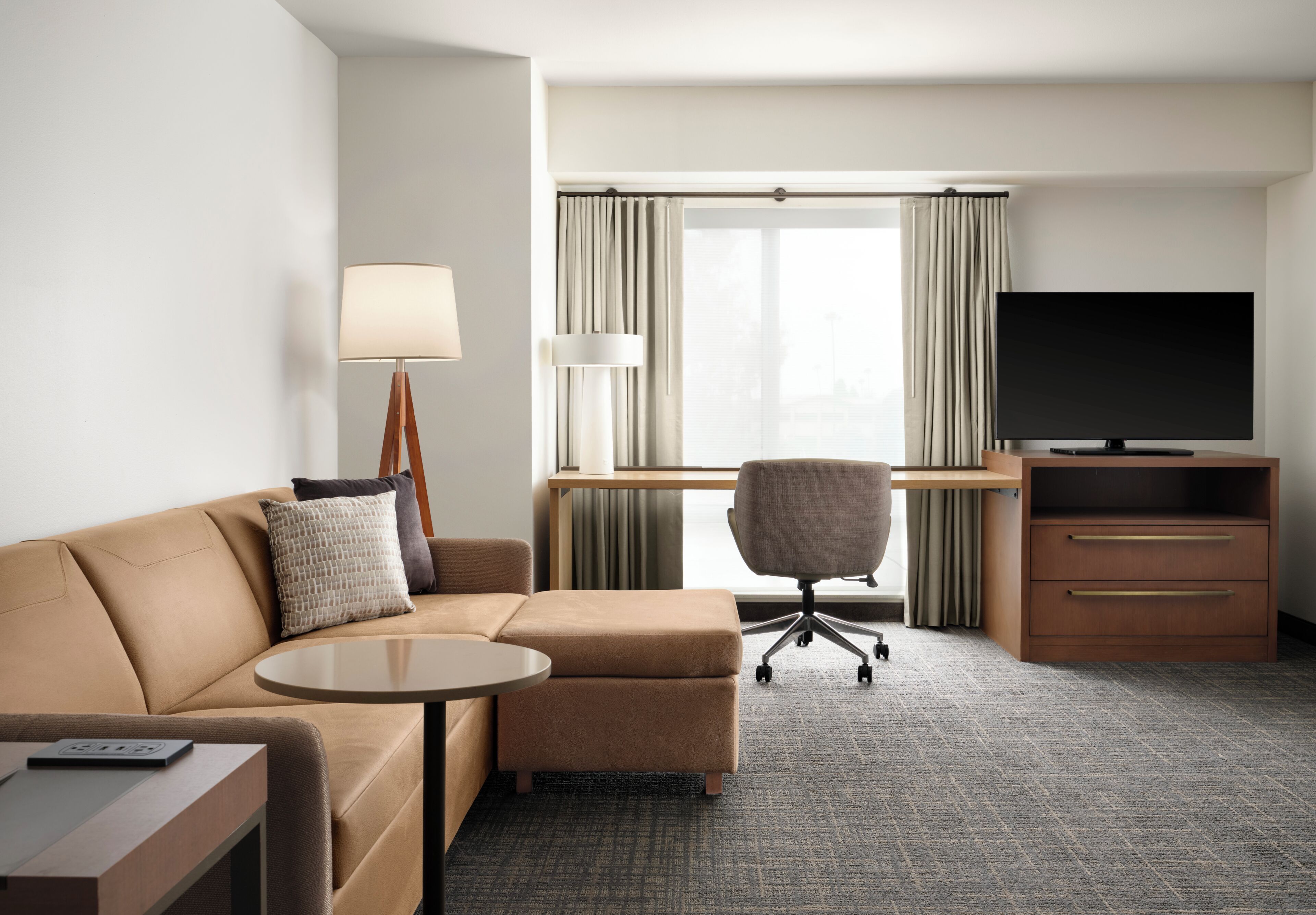 Zimmer, 1 Schlafzimmer | Schreibtisch, laptopgeeigneter Arbeitsplatz, kostenloses WLAN