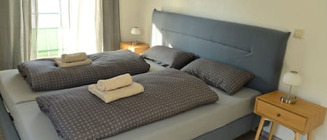 2 bedrooms, WiFi, bed sheets