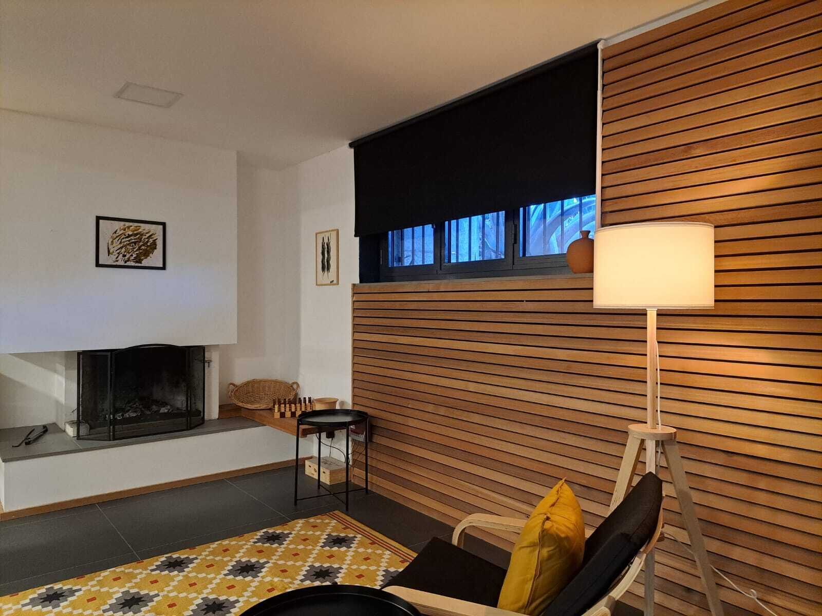 32-Zoll-Flachbildfernseher mit Satellitenempfang