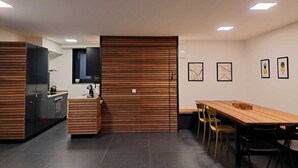 Toaster, spices, paper towels - Modern Flat (Vacallo)