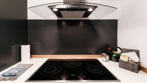 Toaster, spices, paper towels - Modern Flat (Vacallo)