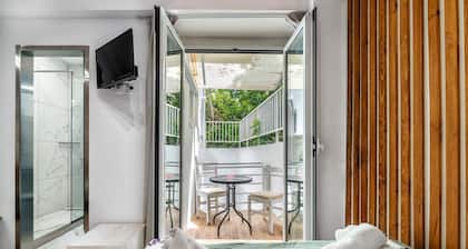 City Center Studios by Cretan Houses