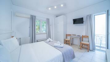 Studio | 18 bedrooms