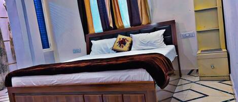 Wi-Fi gratis dan seprai linen