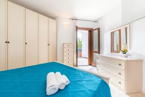 Appartamento, 2 camere da letto, patio | 3 camere