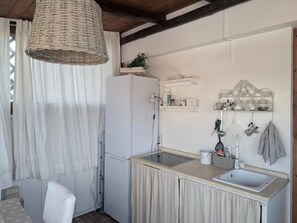 Appartement, 2 chambres, patio, vue montagne | Intérieur