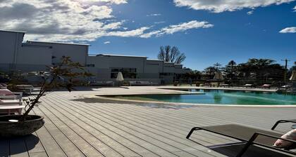 Relaxing Coastal unit in Batehaven