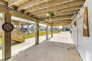 House (2 Bedrooms) | Interior - Fish, Crab, Unwind! Canal-front Gem in Galveston (Galveston)