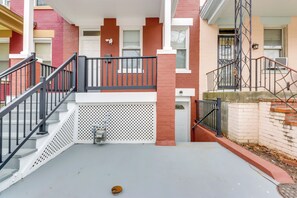 Apartment (1 Bedroom) | Interior - 2 Mi to Dtwn DC: Wfh-friendly Apt (Washington)