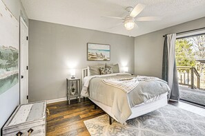 House (2 Bedrooms) | Interior - 1 Mi to Broadway at the Beach: Home w/ Large Yard! (Myrtle Beach)