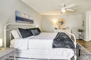 House (2 Bedrooms) | Interior