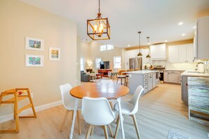 House (4 Bedrooms) | Interior