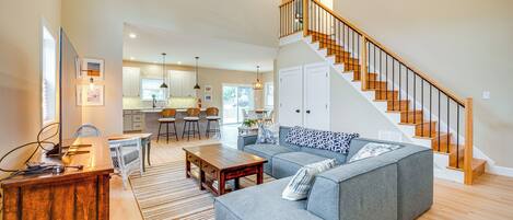 House (4 Bedrooms) | Front of property