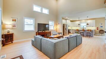 House (4 Bedrooms) | Interior