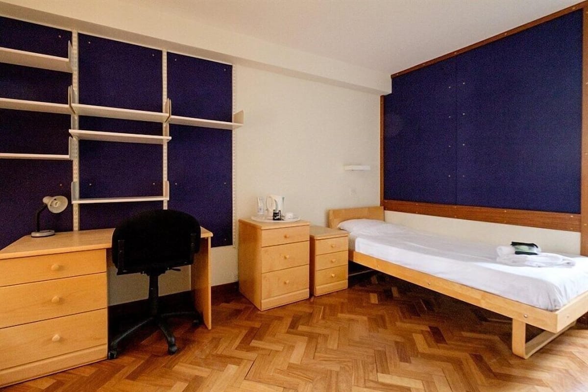 Kamar Single Standar