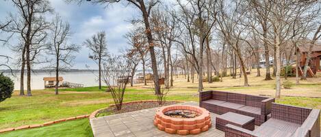 House (4 Bedrooms) | Depan hartanah