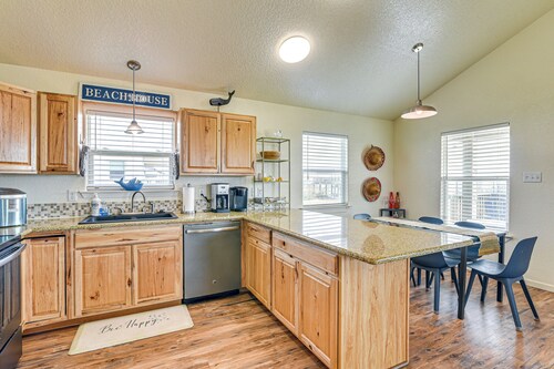 Walk to Beach; Surfside Beach Home w/ Deck