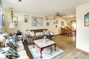 House (3 Bedrooms) | Interior - Cozy Home w/ Fenced Backyard in Sunset Beach! (Sunset Beach)