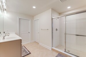 Interior - 8 Mi to Bethany Beach: Delaware Family Home (Selbyville)