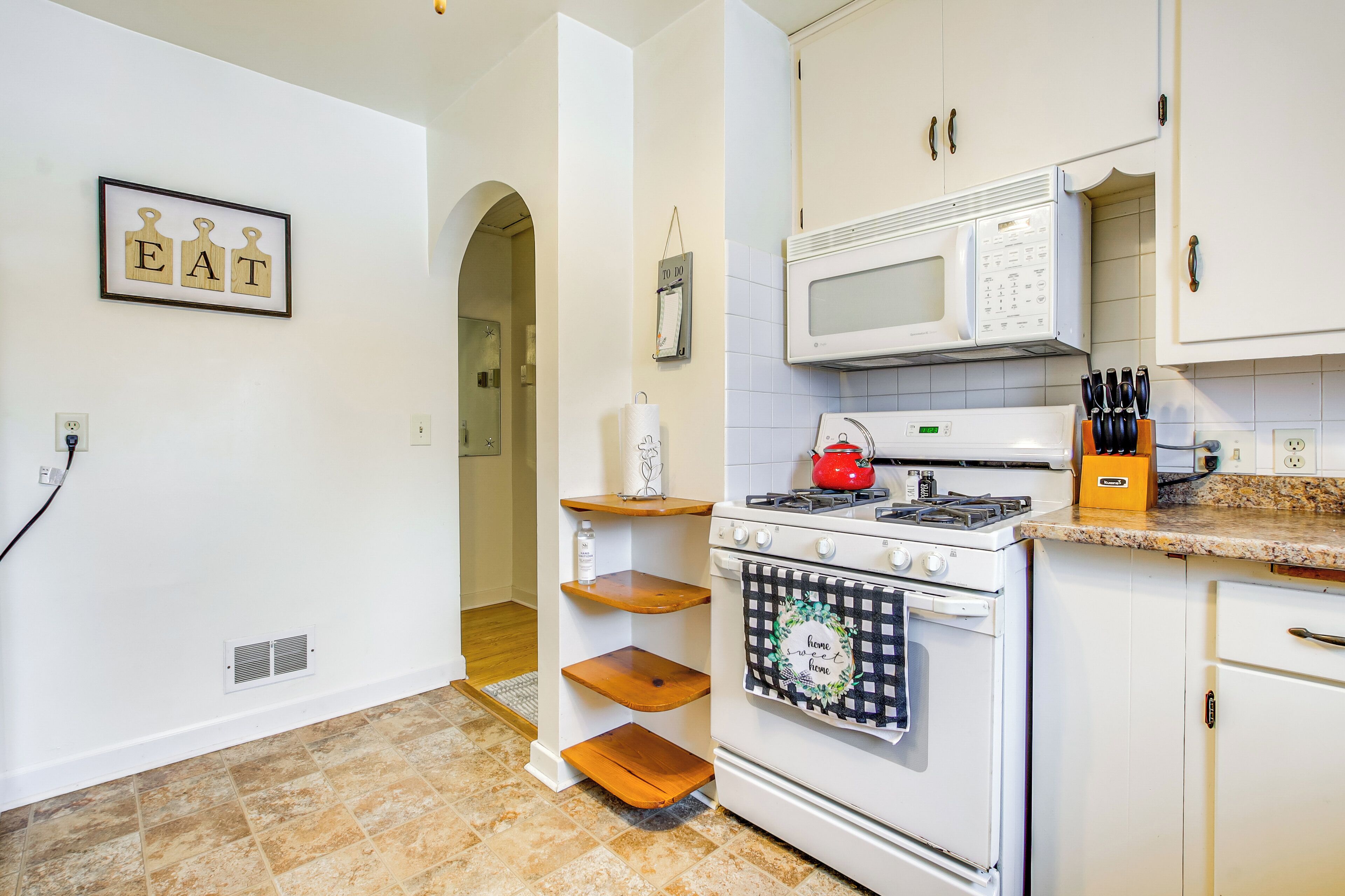 House (2 Bedrooms) | Interior