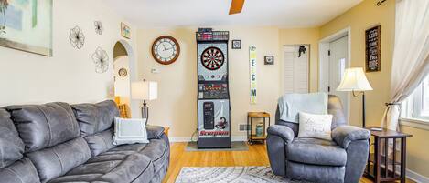 House (2 Bedrooms) | Front of property