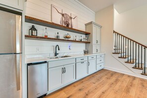 House (Multiple Bedrooms) | Interior