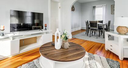 2 Mi to Governor Notte Park: Apt w/ Balcony!