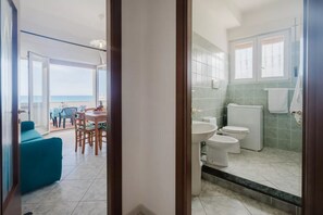 Apartment, 1 Schlafzimmer, Balkon, Meerblick | Innenbereich