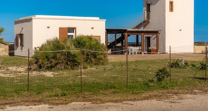 Casa Faro del Plemmiro con Jacuzzi by Wonderful Italy