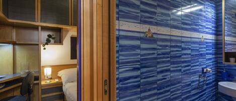 1 chambre, fer et planche à repasser, Wi-Fi gratuit, draps fournis