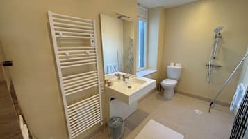 Handtücher, Seife, Toilettenpapier
