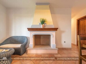 Apartment, 3 Schlafzimmer, Terrasse, Gartenblick | Innenbereich