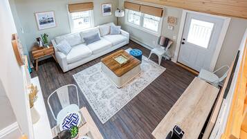 Smart TV, DVD player, books