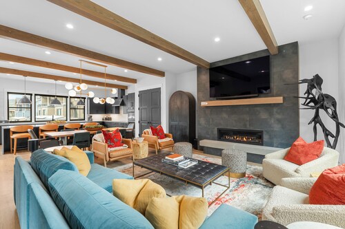 New Build in River Run Village, Keystone. Ski-In Access & Saltwater Hot Tub!