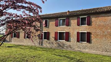 Facciata della struttura